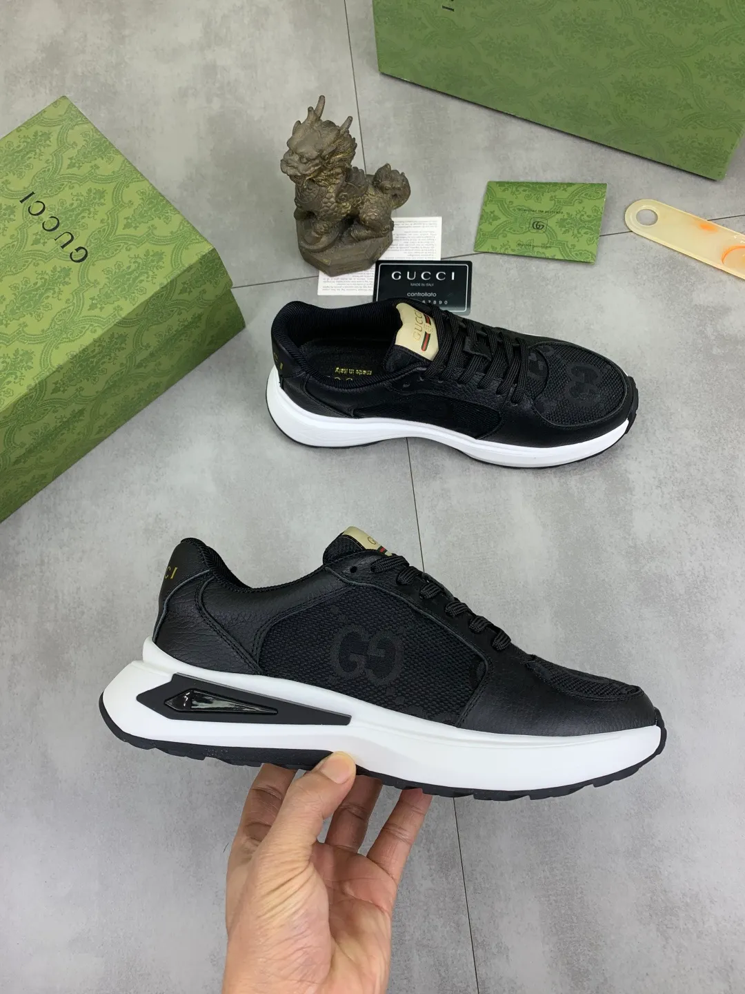 Men's shoes 💰P460💰【New model】🆘 The latest model from Gucci official website🎁Classic casual and fashionable men's shoes👟Best model💥The style is simple and elegant, exclusive for trendy men. Unique official website latest brand elements👑Gucci original decoration, fashionable and generous, the fabric is made of original soft calfskin➕Comfortable soft pigskin lining ✅Wear-resistant rubber outsole specified on the official website_Full of elasticity, the classic model taken at the counter 🎬Color: 3️⃣colors available😍Number of codes: 38-44 (45 46 customized)
